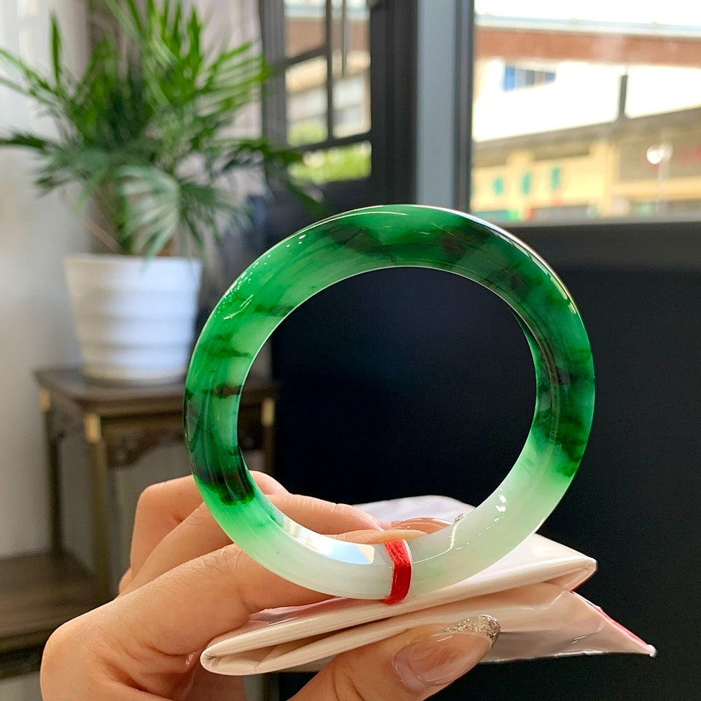 Green Floats Jadeite Bangle · Size 56.2-9.9-9
