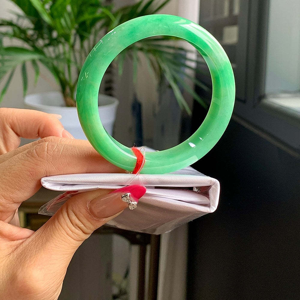 Fruit Green Jadeite Bangle with Cotton Texture | 53.6mm