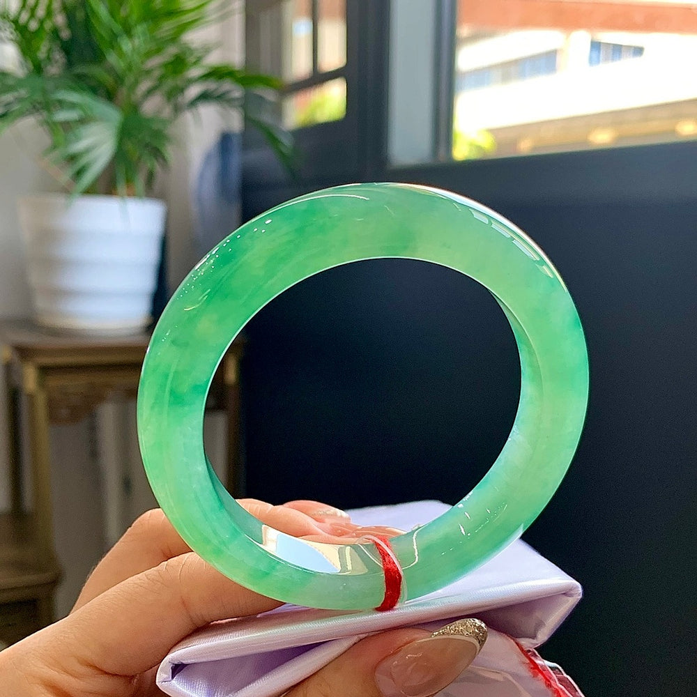 Fine Condition Jadeite Bangle · Size 57.6-12-10