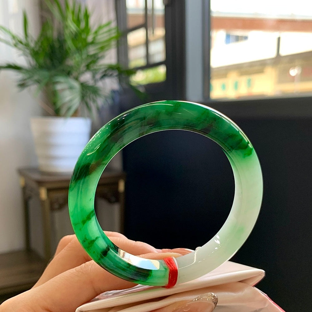 Green Floats Jadeite Bangle · Size 56.2-9.9-9