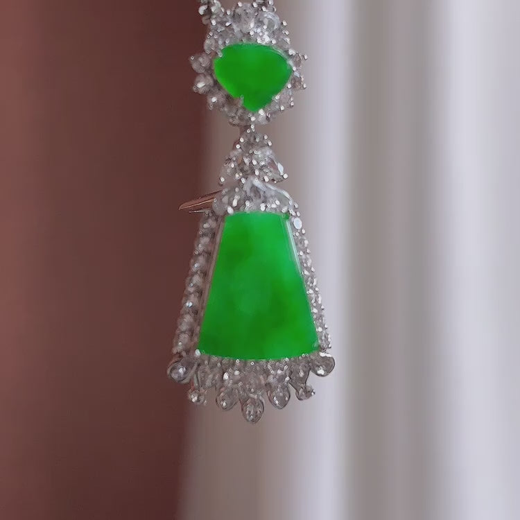 18K gold-mounted "Wu Shi Pai" (plain jade plaque) in icy-variety, fully green jadeite.
