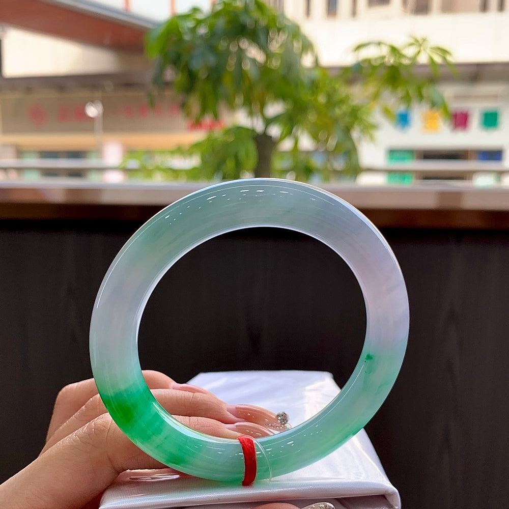 Ice Floating Green Jadeite Round Bangle | 57mm | Item 110400302