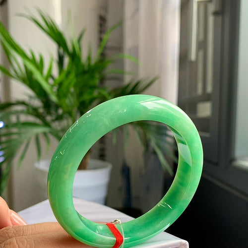 Fruit Green Jadeite Bangle with Cotton Texture | 53.6mm