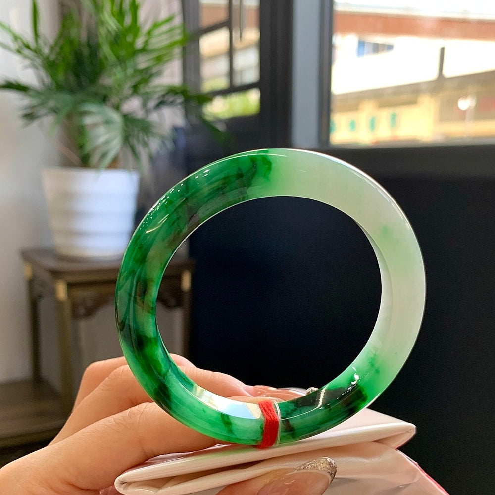 Green Floats Jadeite Bangle · Size 56.2-9.9-9