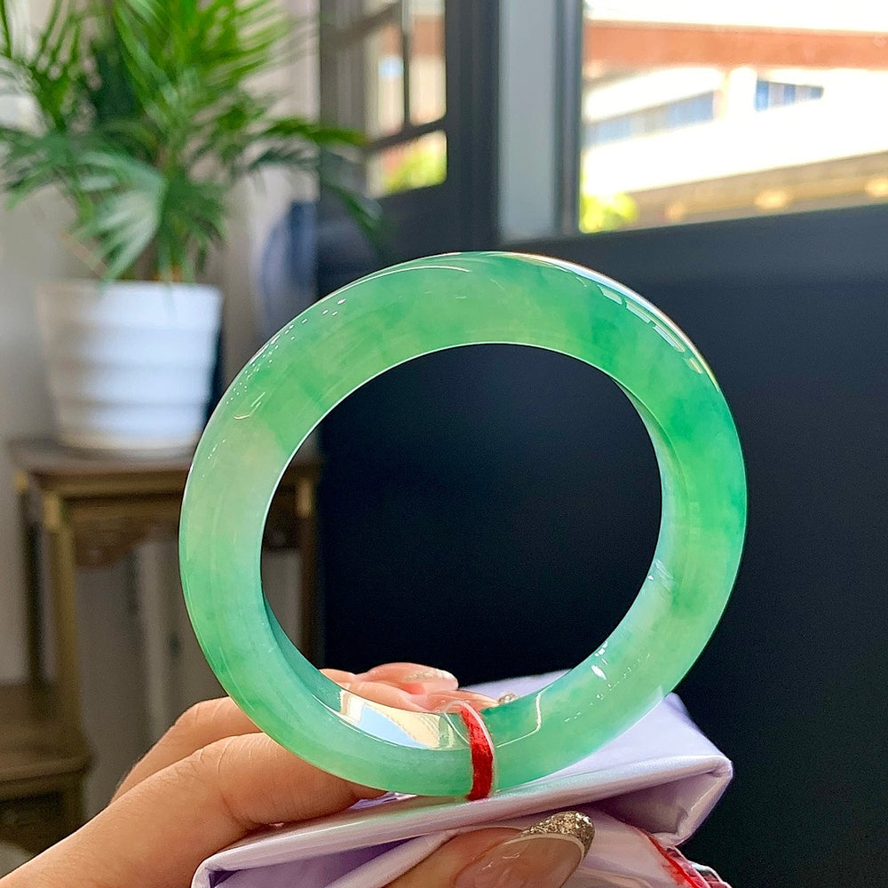 Fine Condition Jadeite Bangle · Size 57.6-12-10