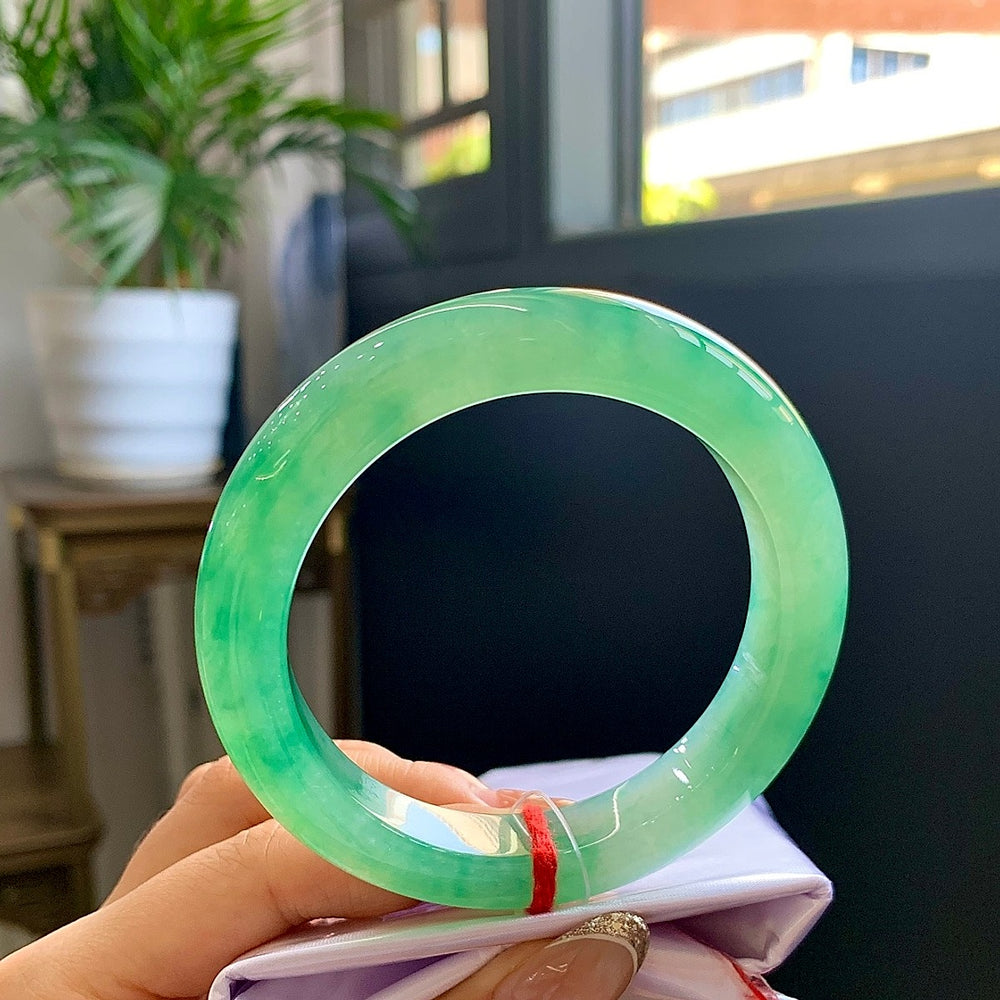 Fine Condition Jadeite Bangle · Size 57.6-12-10