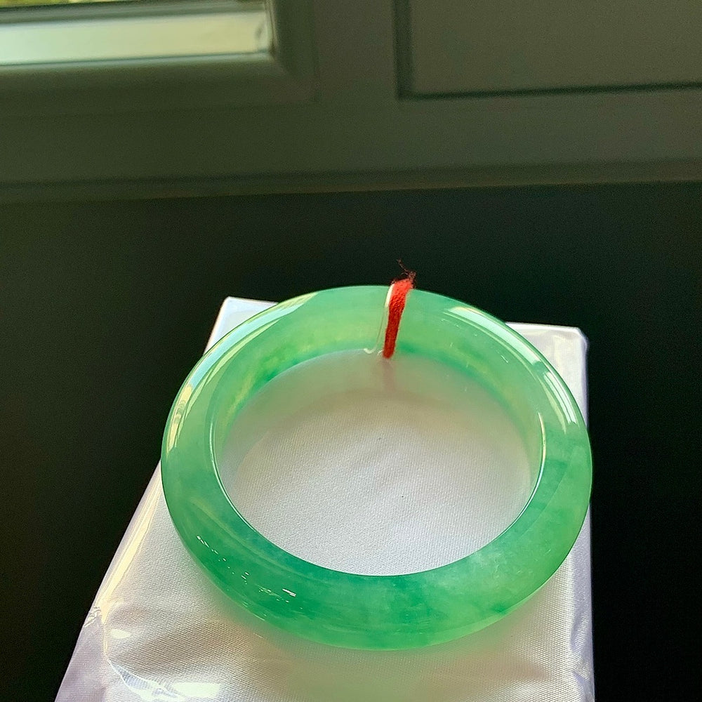 Fine Condition Jadeite Bangle · Size 57.6-12-10