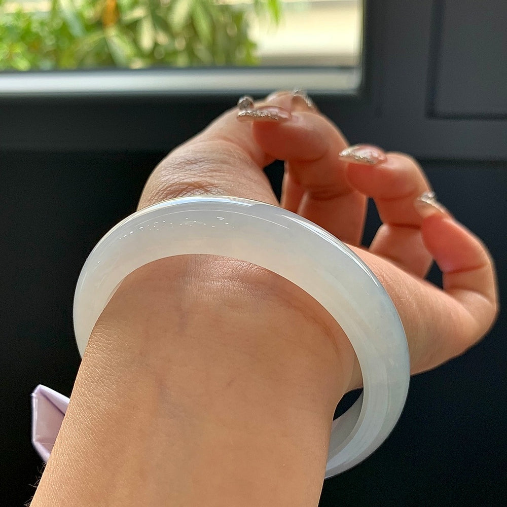 Fine Condition Jadeite Bangle · Size 55.7-12.4-8.3