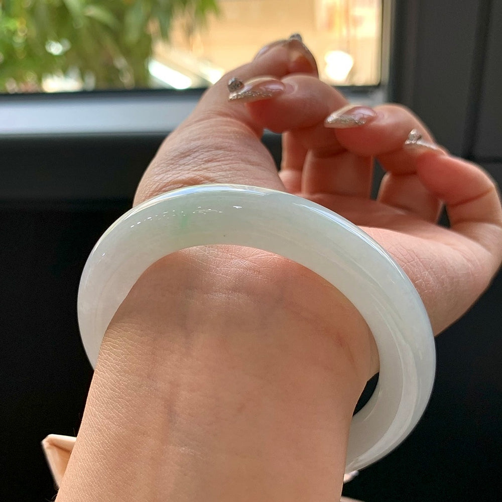 Jadeite Bangle · Size 53.4-10-10.3