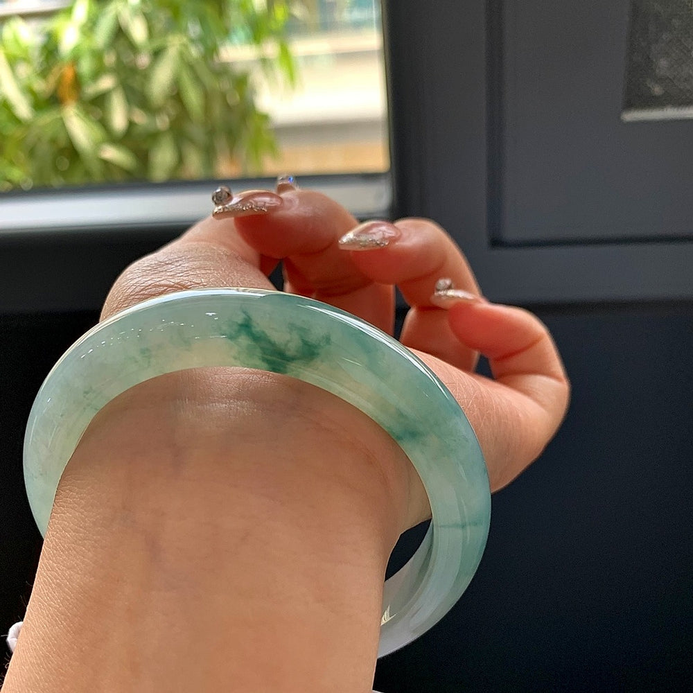 Fine Condition Jadeite Bangle · Size 57.4-12.2-8.8