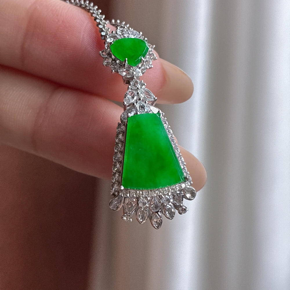 18K gold-mounted "Wu Shi Pai" (plain jade plaque) in icy-variety, fully green jadeite.