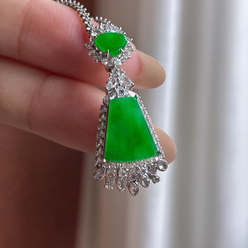 18K gold-mounted "Wu Shi Pai" (plain jade plaque) in icy-variety, fully green jadeite.